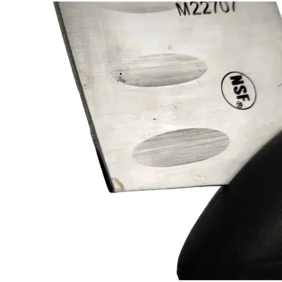 Mercer Culinary M22707 Millennia 8" Santoku Knife High Carbon Stainless Steel - Picture 5 of 6